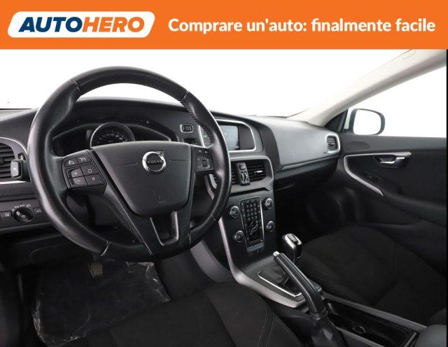 VOLVO V40 D2