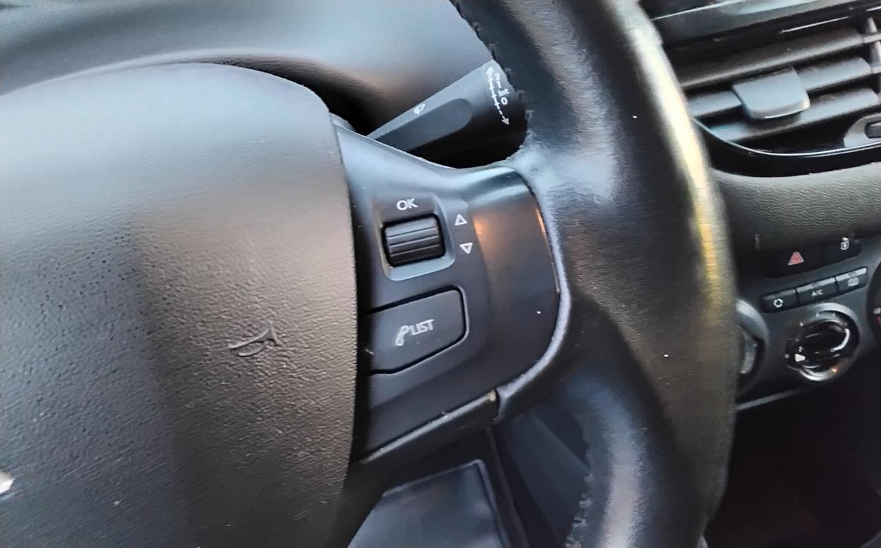 Peugeot 208 BlueHDi 100 S&S 5 porte Active