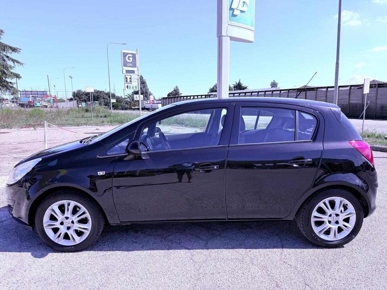 Opel Corsa 1.3 CDTI 90CV 5 porte Cosmo