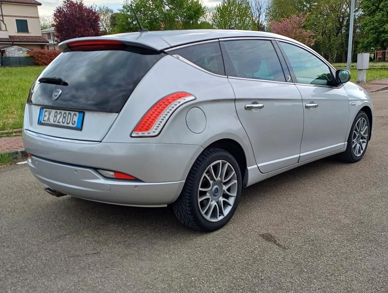 Lancia Delta 1.6 MJT DPF Gold