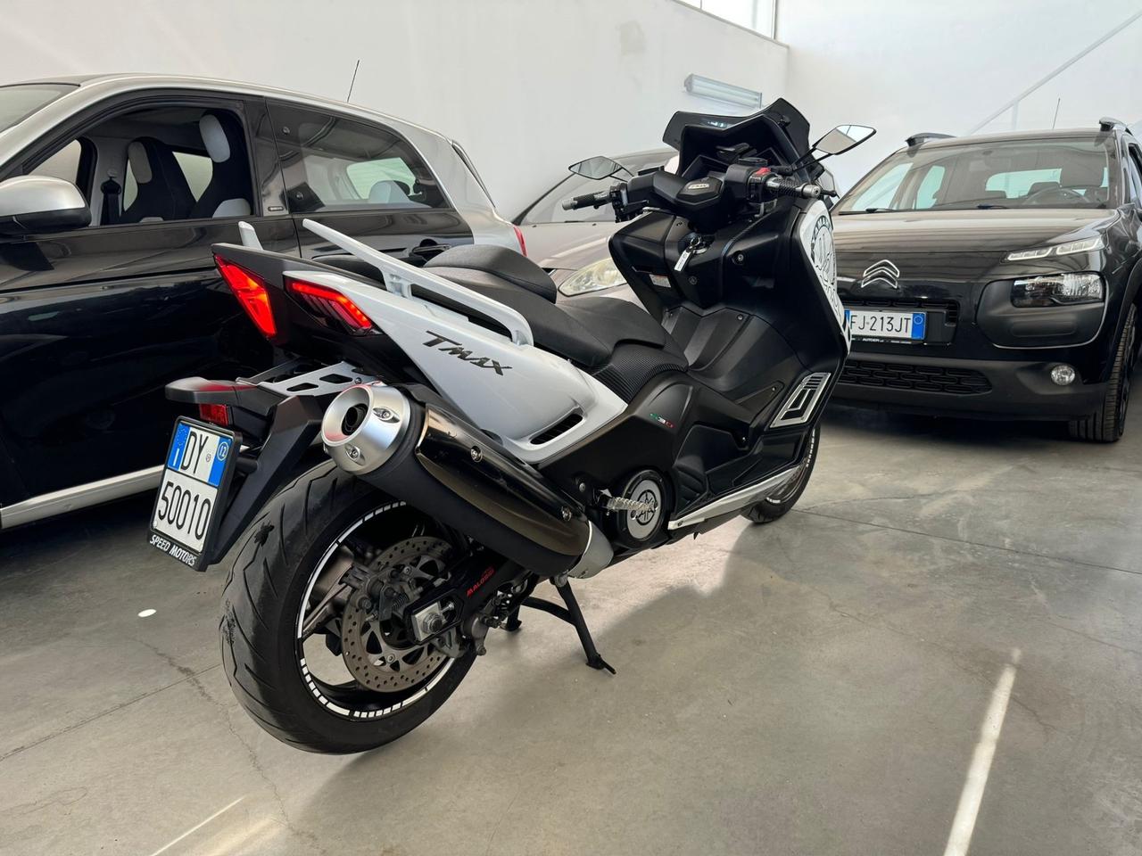 YAMAHA TMAX 530