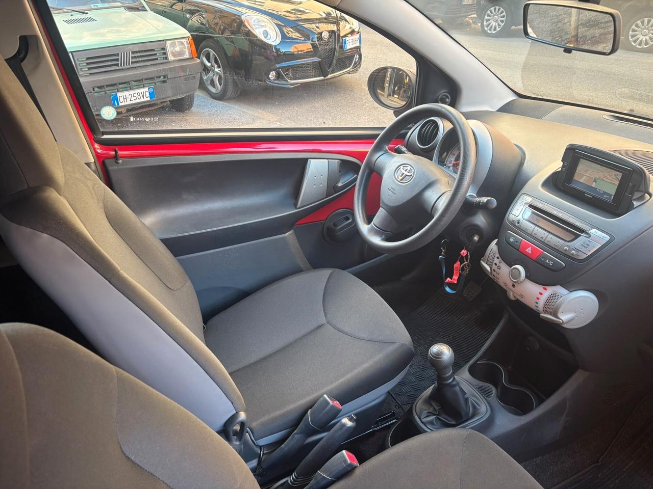 Toyota Aygo 1.0 - PASSAGGIO DI PROPRIETà INCLUSO