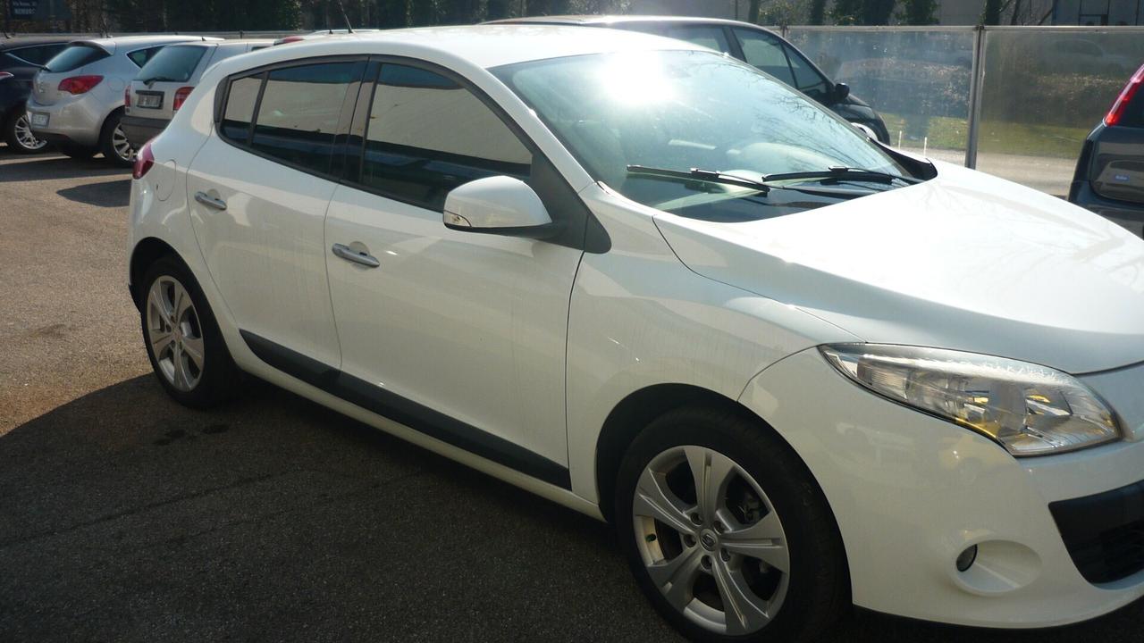 Renault Megane Mégane 2.0 CVT Dynamique
