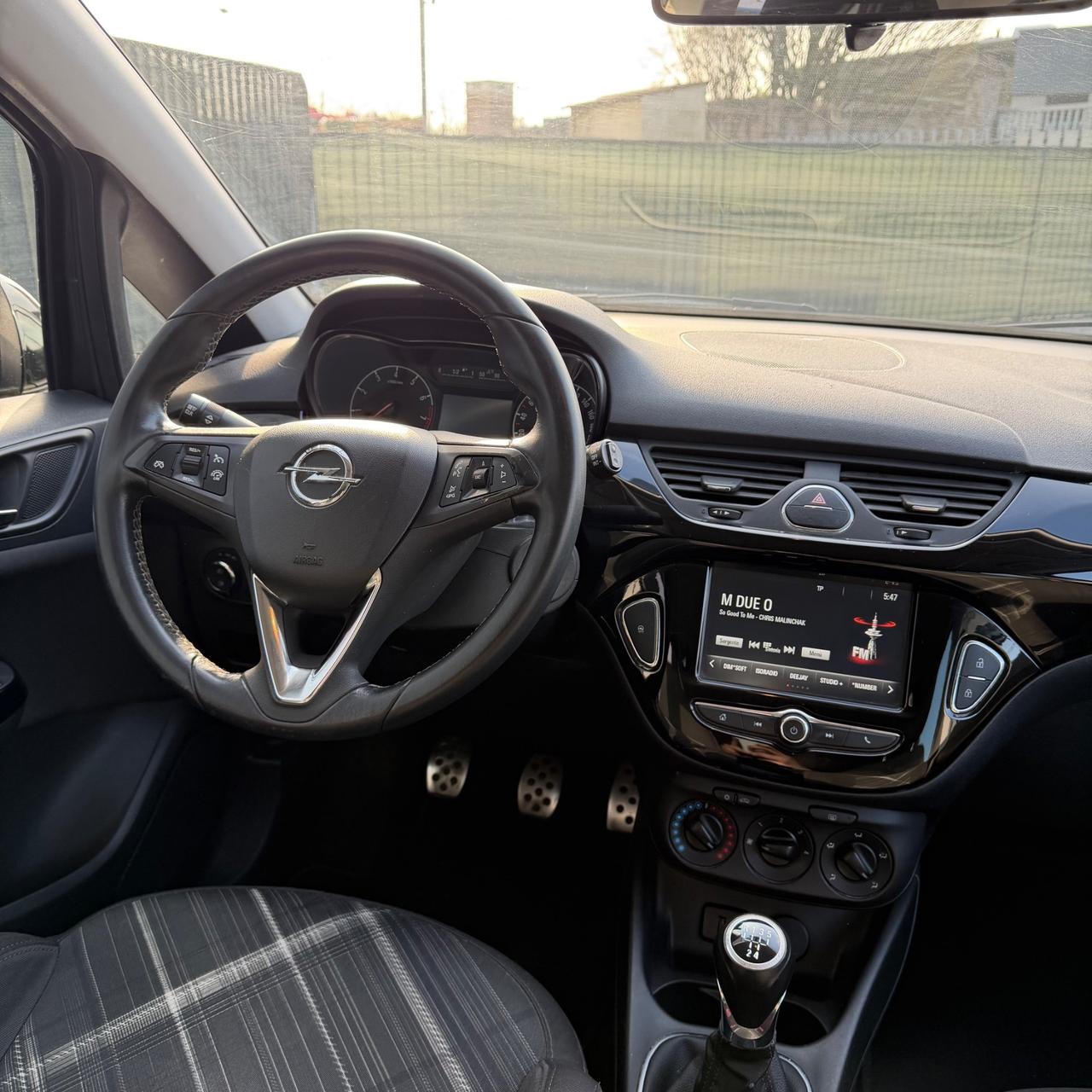 Opel Corsa 1.2 5 porte b-Color NEOPATENTATI