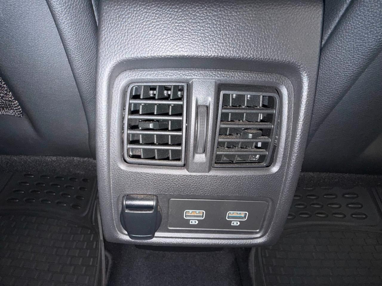 Renault Captur Plug-in Hybrid E-Tech 160 CV Initiale Paris