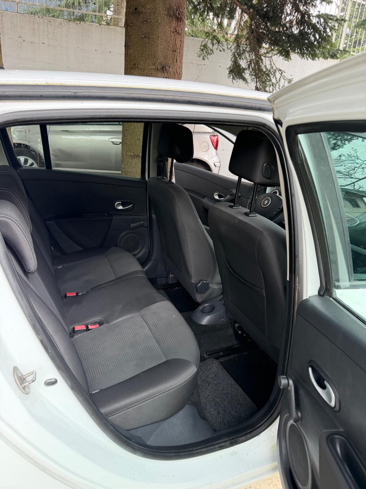 Renault Clio 1.2 16V 5 porte Confort