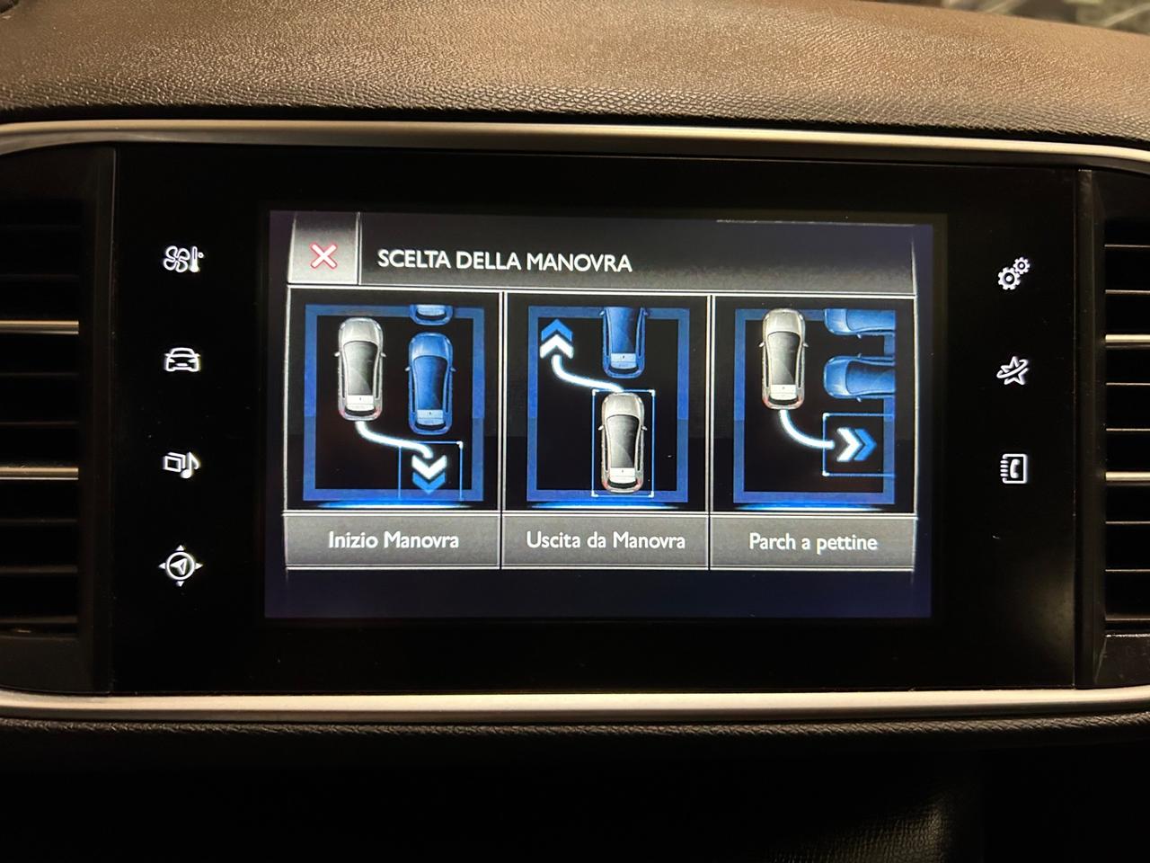 Peugeot 308- 2017 1.2 PureTech Turbo 130 CV 130.000 KM