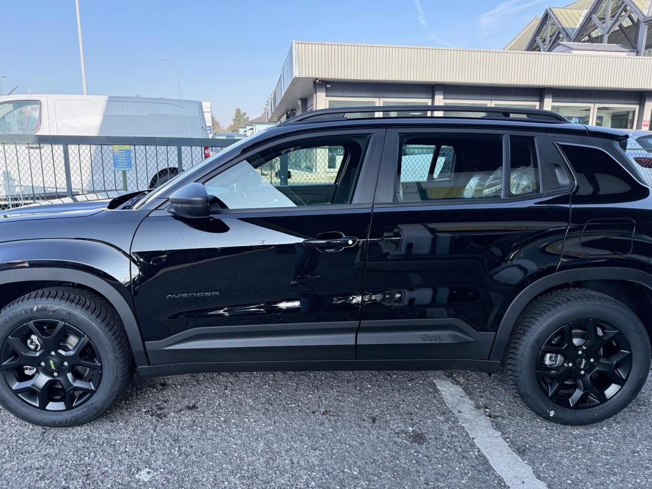 Jeep Avenger 1.2 turbo e-hybrid mhev Upland 4xe 145cv edct6