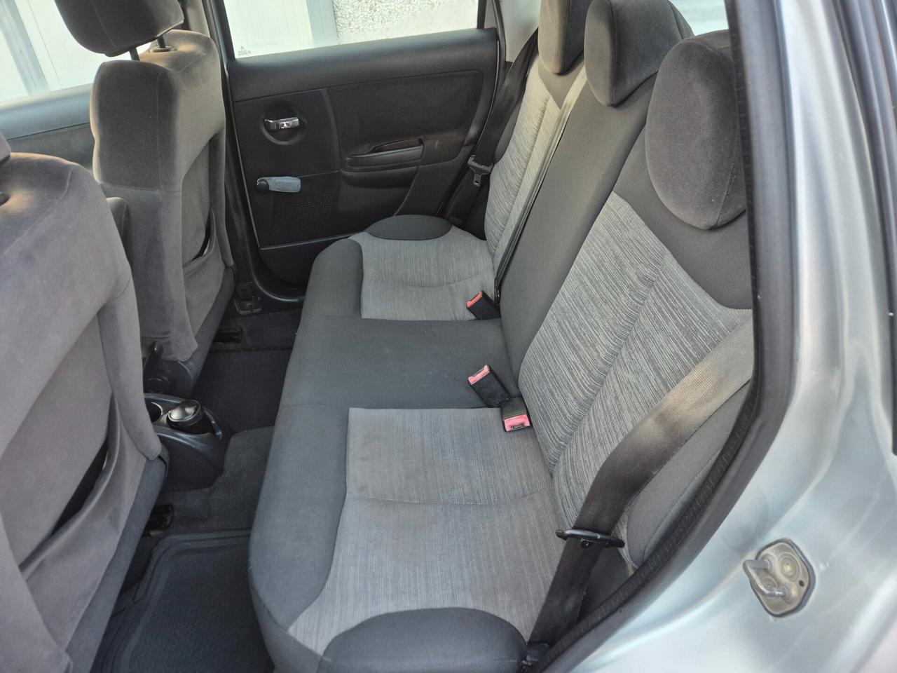 Citroen C3 1.1 Classique testata rigenerata