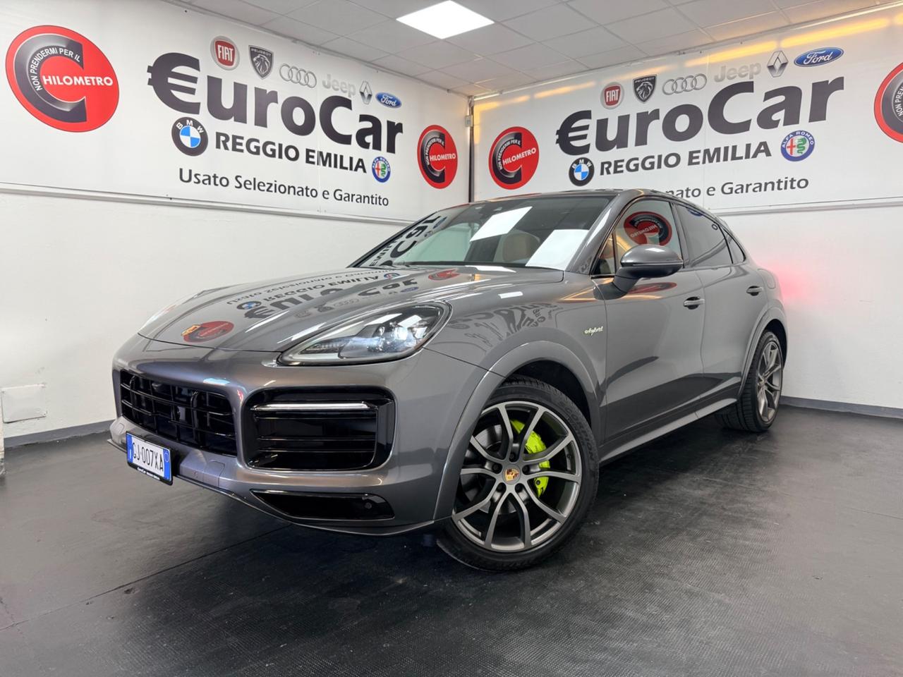 Porsche Cayenne Coupé 3.0 V6 462cv TOT E-Hybrid Platinum Edition 09/2022 TETTO 4 RUOTE STERZANTI VENTILATI