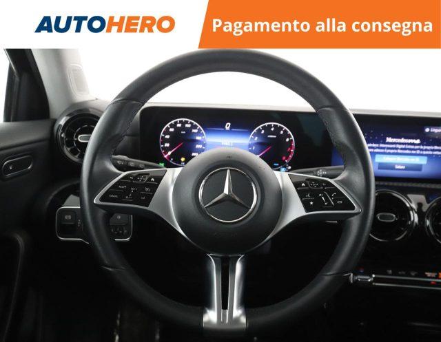 MERCEDES-BENZ A 180 Automatic Executive