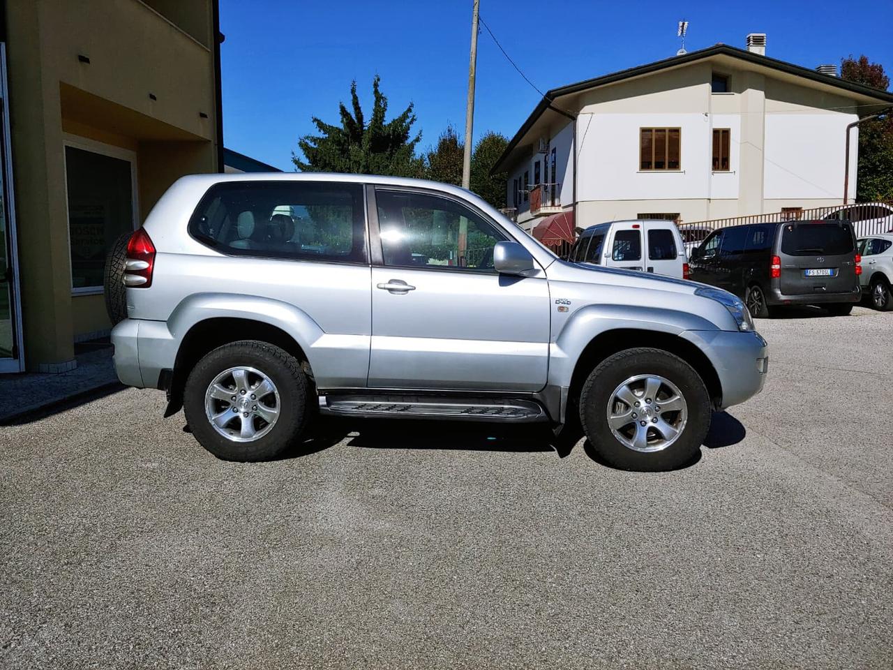 Toyota Land Cruiser 3.0 D-4D 16V cat 3 porte aut. Executive