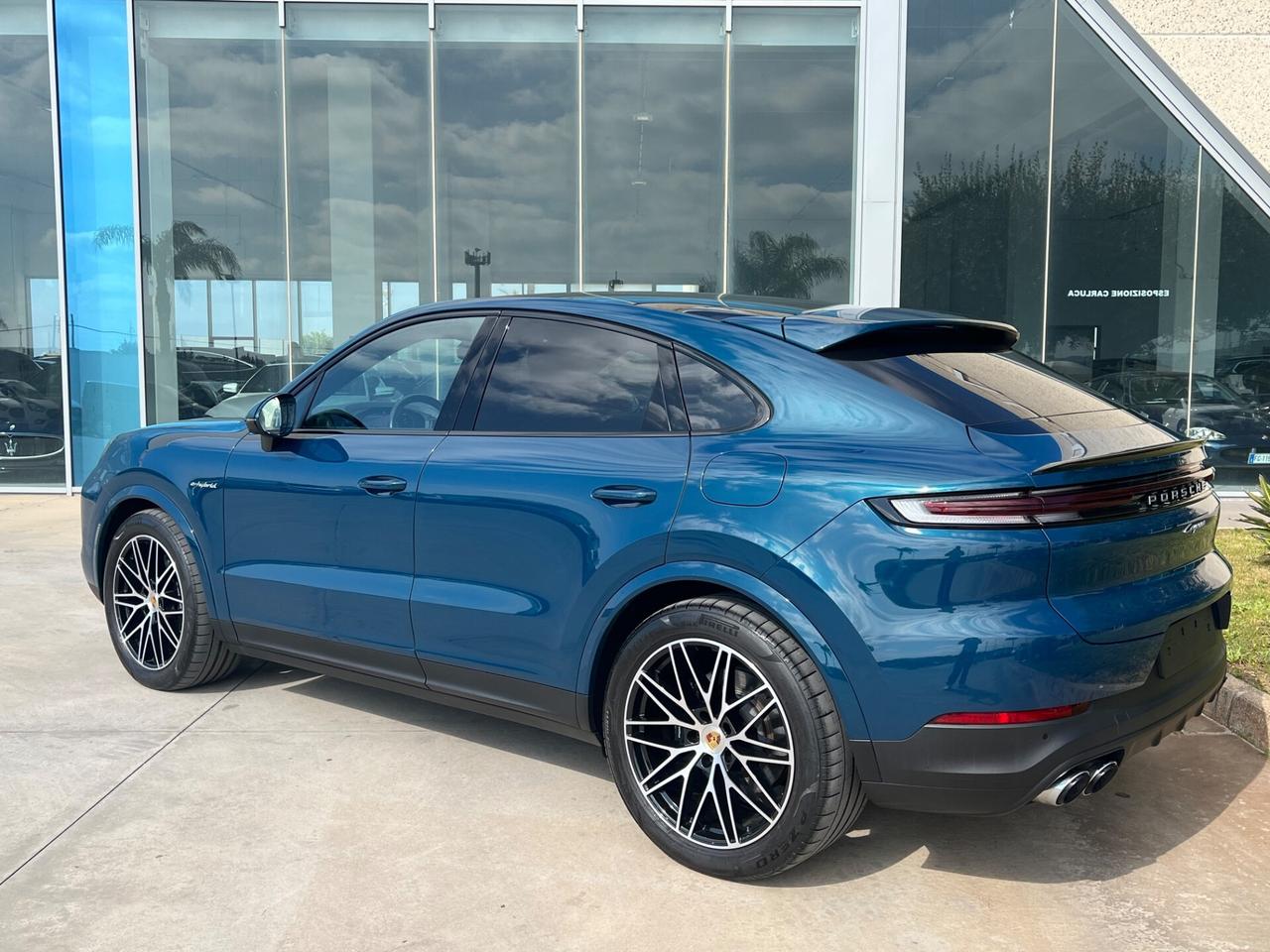 Porsche Cayenne Coupé 3.0 V6 E-Hybrid possibilità noleggio no scoring