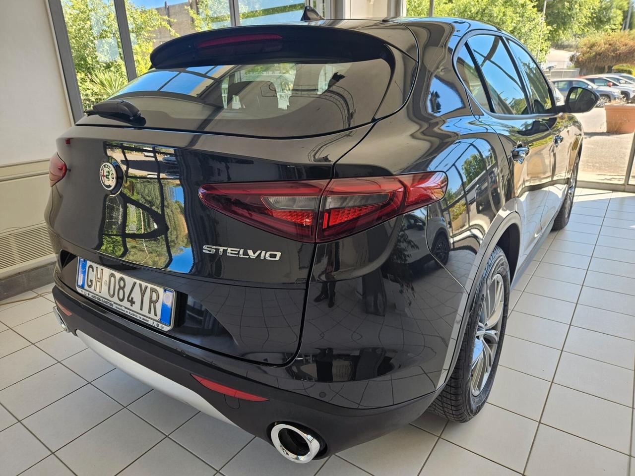 Alfa Romeo Stelvio 2.2 Turbodiesel 160 CV AT8 RWD Business