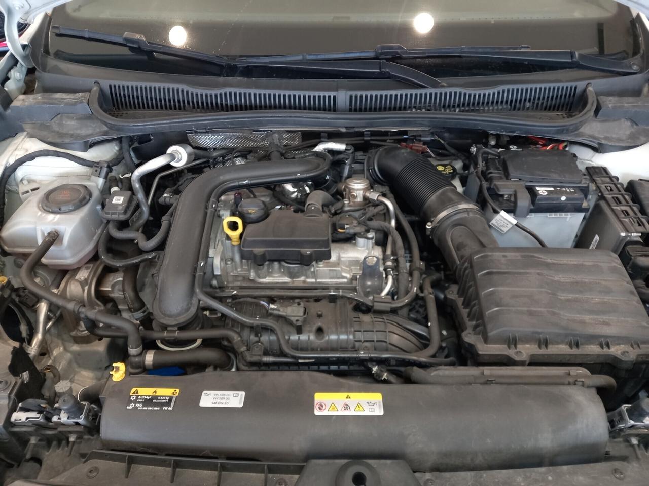 Volkswagen Taigo TSI 110 CV DSG R-Line