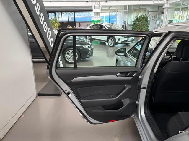 VOLKSWAGEN Passat Variant 2.0 TDI SCR EVO DSG Business