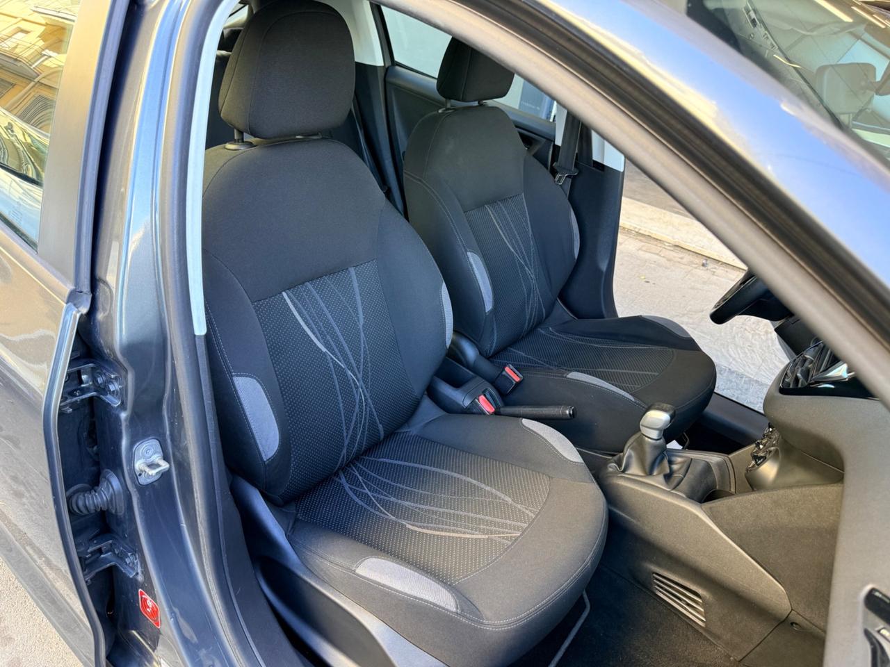 Peugeot 208 1.4 HDi 68 CV 5 porte Business