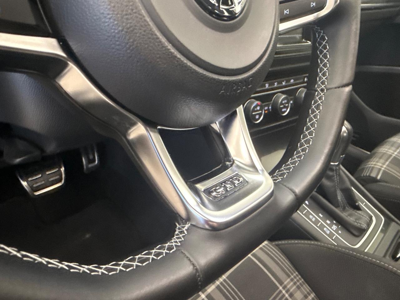 Volkswagen Golf GTD 2.0 TDI DSG 5p. BlueMotion Technology