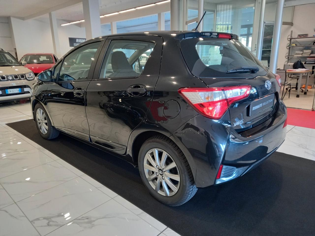 Toyota Yaris 1.0 72 CV 5 porte Lounge