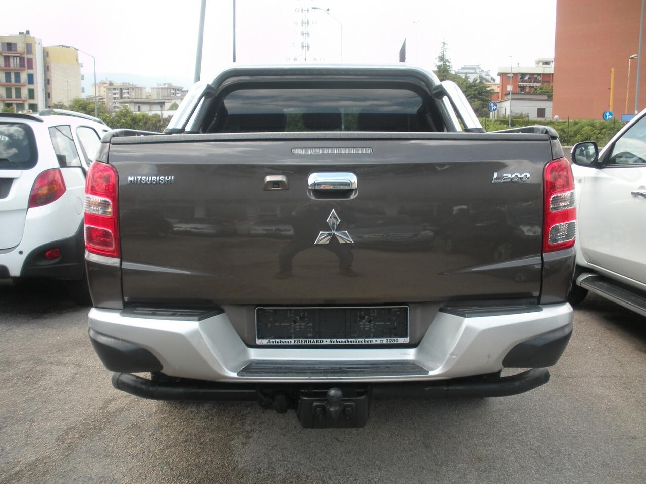 Mitsubishi L200 2.4 DI-D/181CV Double Cab Intense Hp Mivec SDA