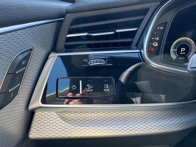 AUDI Q8 SUV TFSI e quattro 290 kW tiptronic S line edition