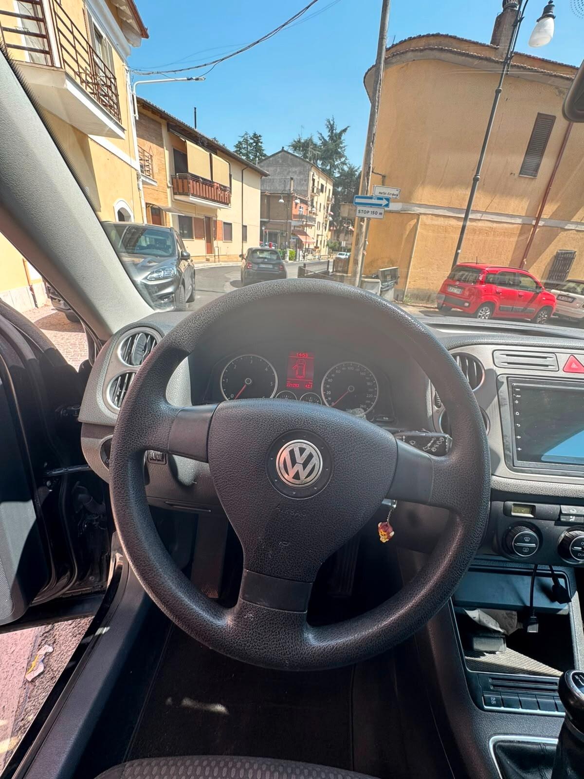 Volkswagen Tiguan 2.0 TDI 140 cv Sport & Style, ADATTA A NEOPATENTATI, TAGLIANDI CERTIFICATI, OTTIMO STATO