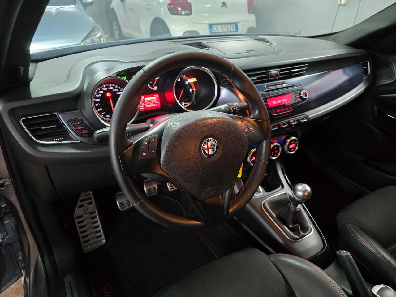 ALFA GIULETTA EXCLUSIVE 170CV DA VETRINA