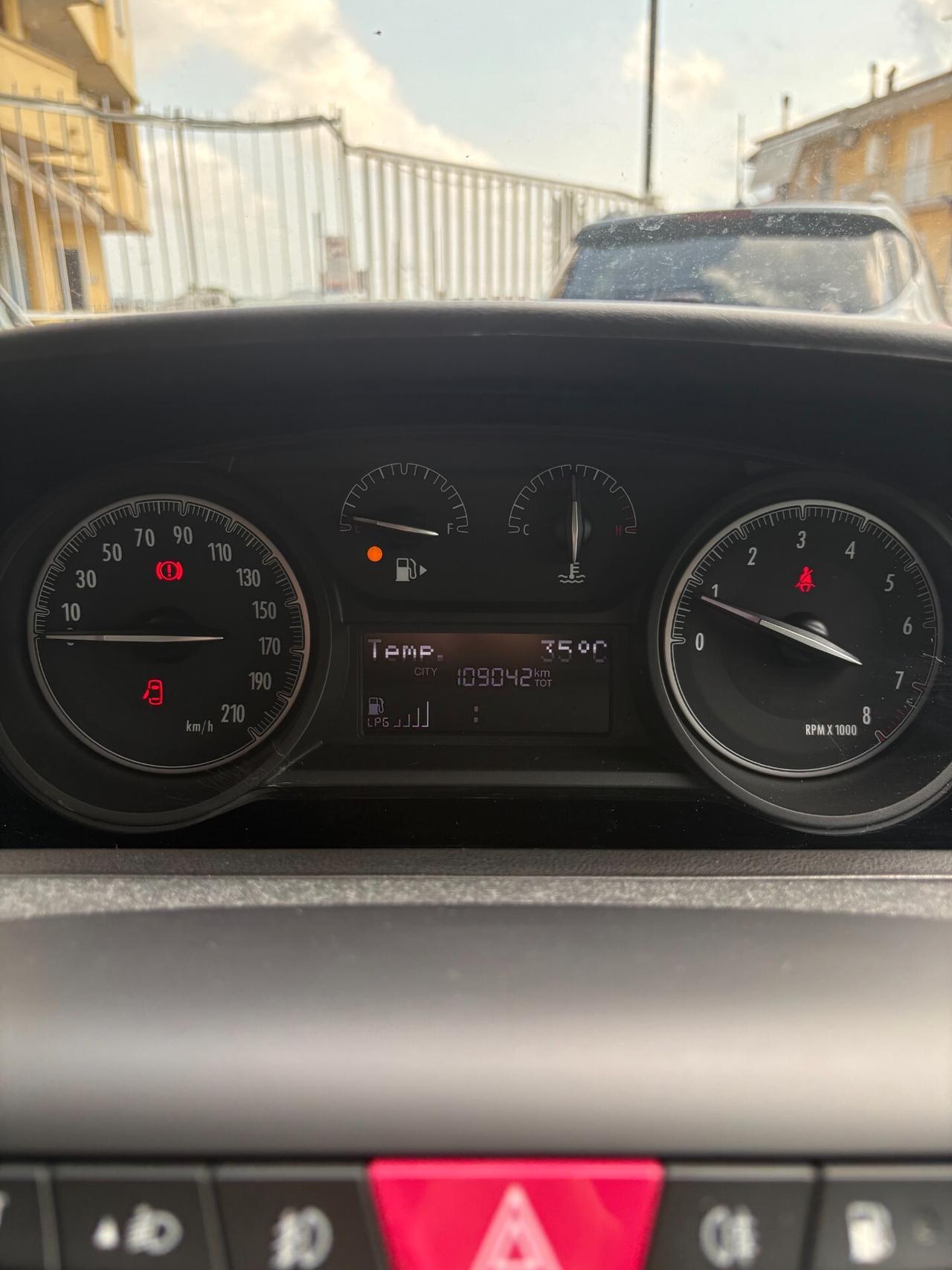 Lancia Ypsilon 1.2 69 CV 5 porte GPL Ecochic Monogram