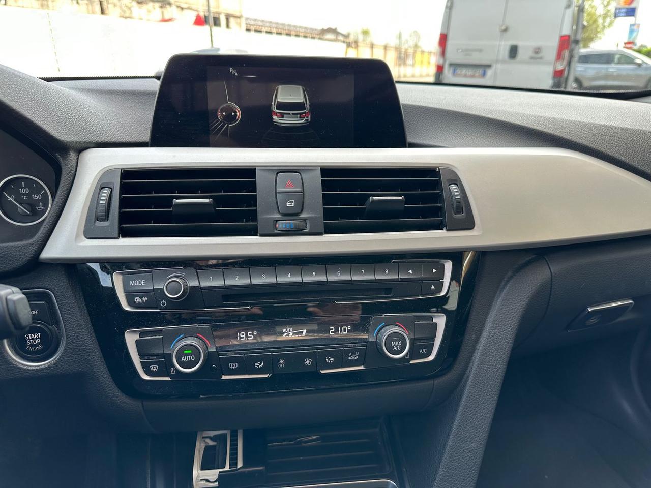 Bmw 320 Toruring Business Advantage 320 d #10348