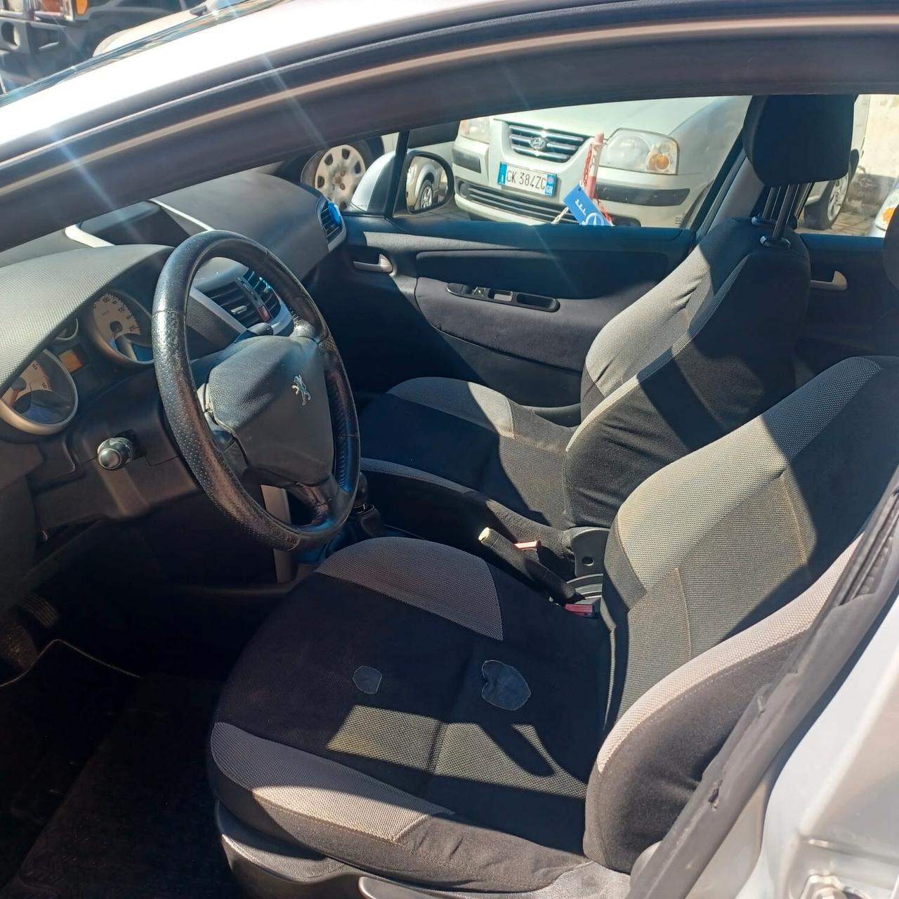 178848 PEUGEOT 207 1.4 TDI NEOPATENTATI