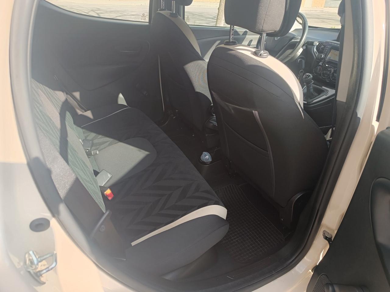 Lancia Ypsilon 1.2 NAVIGATORE SOLO 73.000 KM