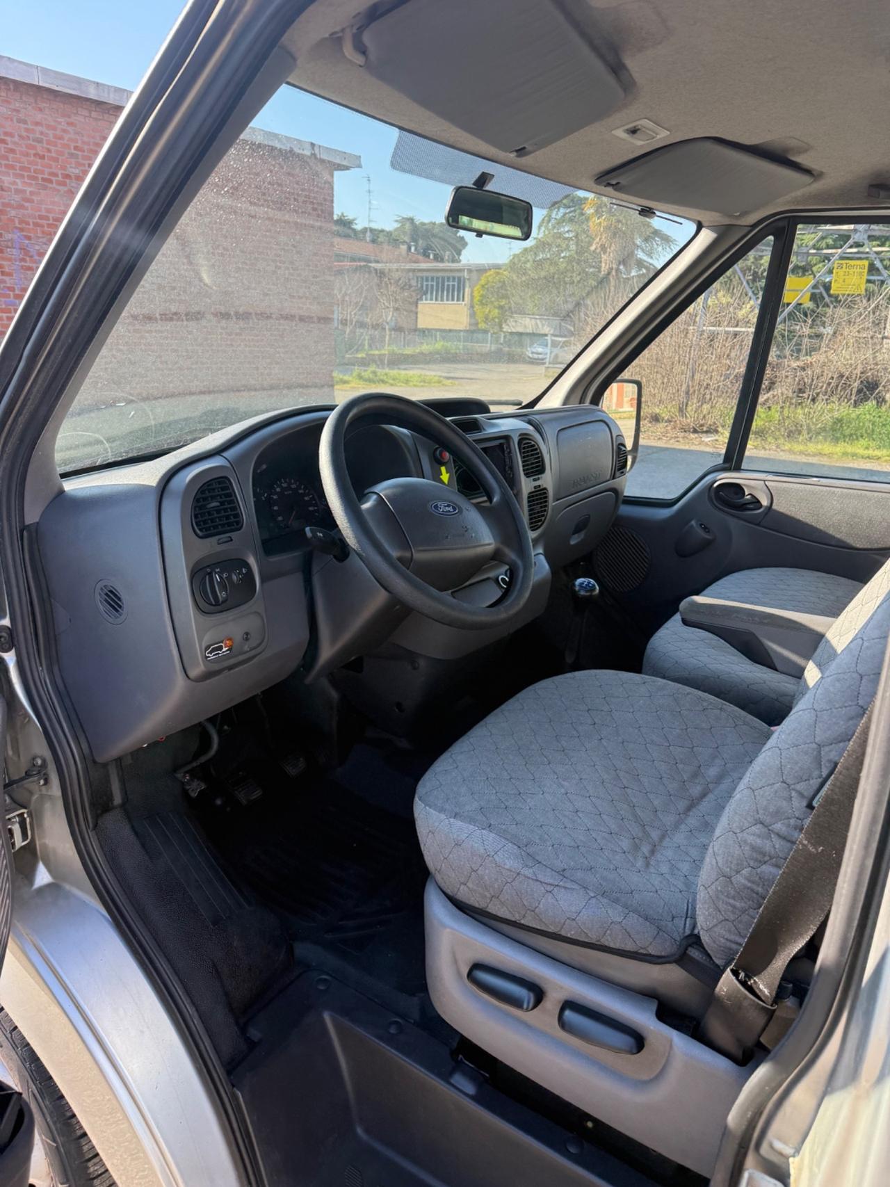 Ford transit 2.0 9 posti