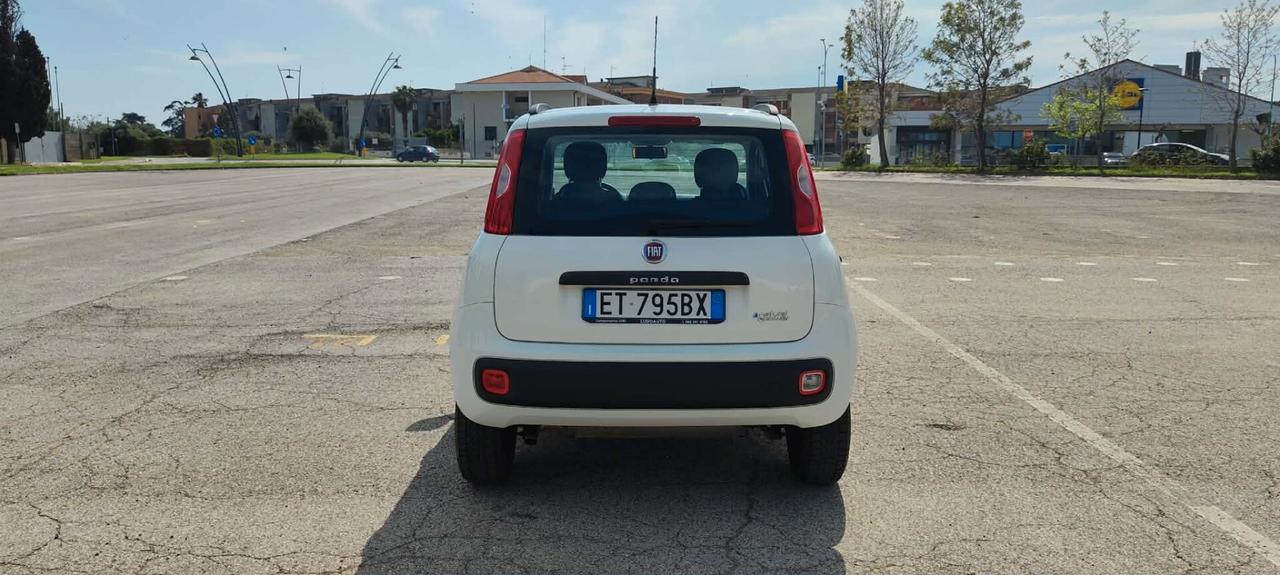 Fiat Panda 0.9 TwinAir Turbo Natural Power Lounge