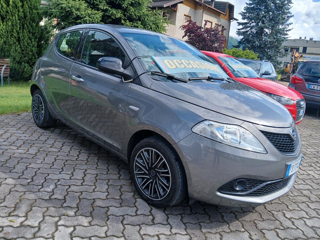 Lancia Ypsilon 1.2 69 CV 5 porte Gold