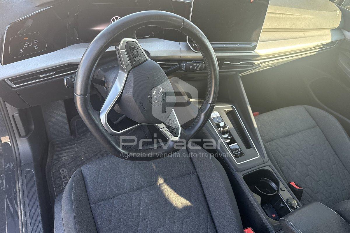VOLKSWAGEN Golf 1.5 eTSI 115 CV DSG Life