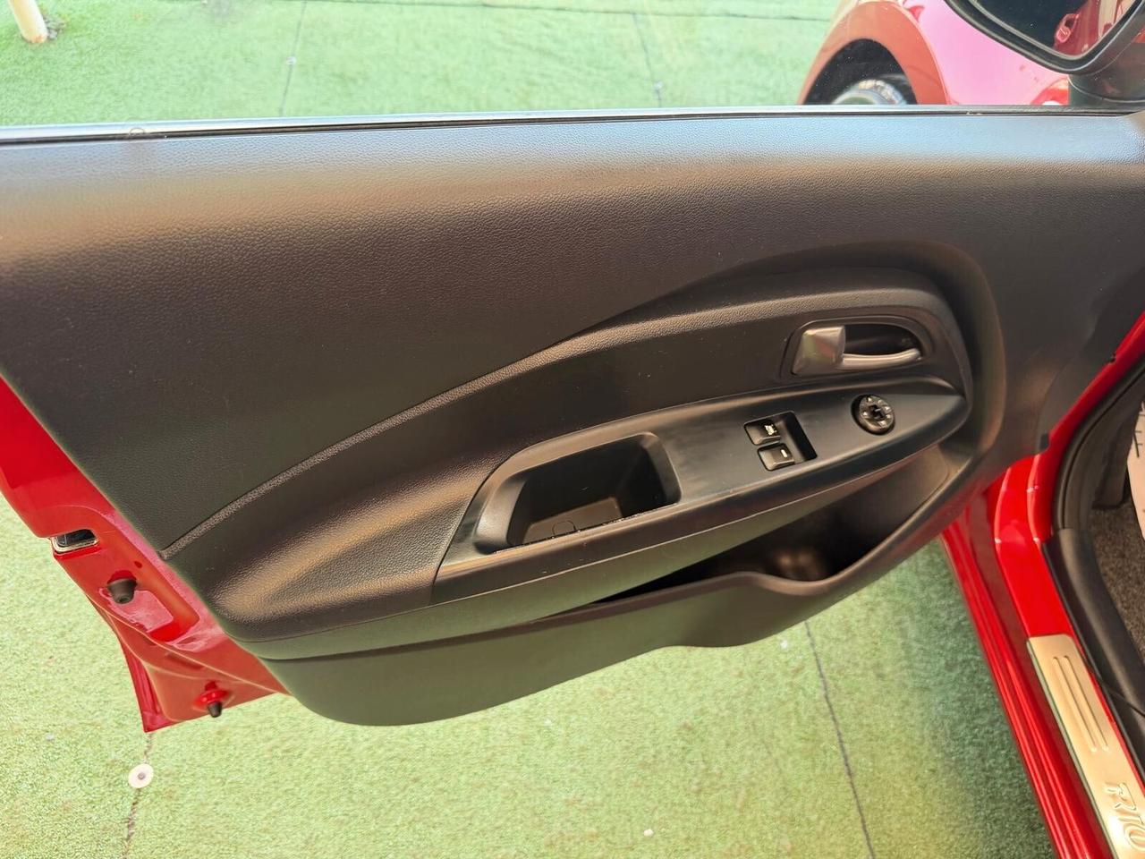 KIA RIO 1.1 DIESEL 75CV HIGH TECH