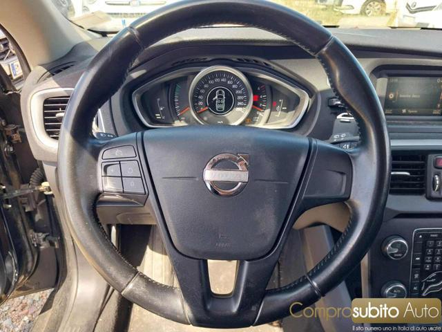 VOLVO V40 D2 1.6 Momentum