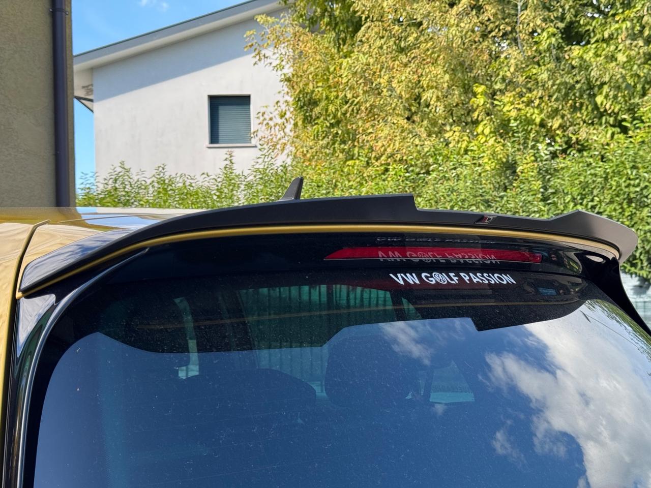 Volkswagen Golf R-Line 1.4 TSI 125CV DSG 5p – 2018 Neopatentati