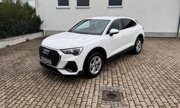 Audi Q3 SPB 45 TFSI e S tronic Business Plus