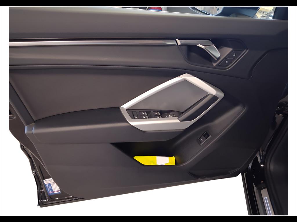 AUDI Q3 I 2019 Sportback - Q3 Sportback 35 2.0 tdi S line edition s-tronic