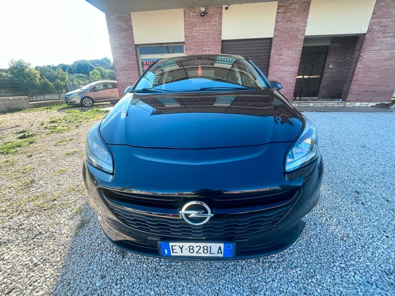 Opel Corsa 1.2 5 porte b-Color