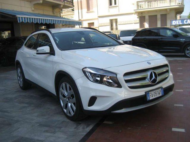 MERCEDES-BENZ GLA 200 D EXECUTIVE