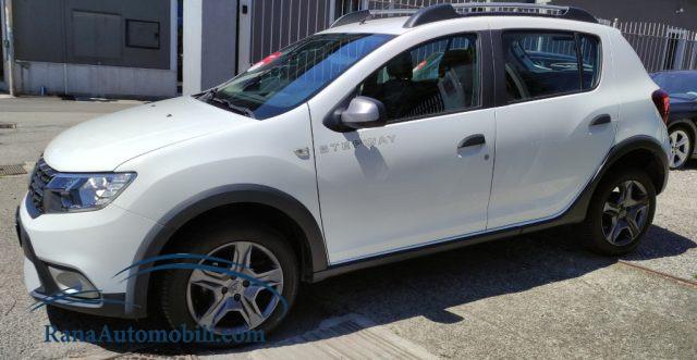 DACIA Sandero TCe 90CV SerieSpeciale Brave Navy