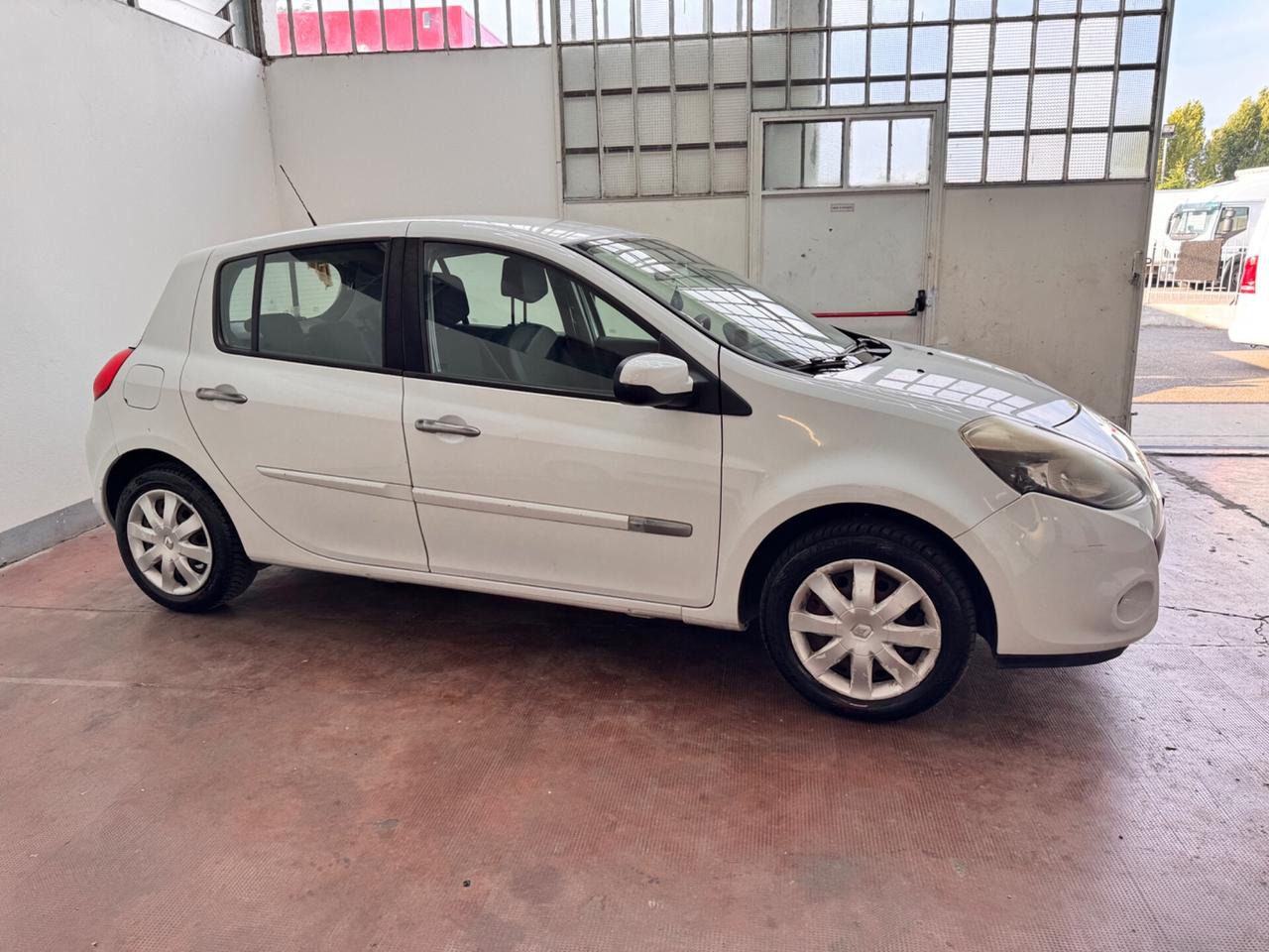 Renault Clio 1.2 16V 5 porte GPL Dynamique