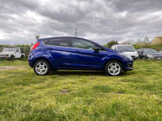 Ford Fiesta 5p Titanium * GPL * Super-Accessoriata * Neopatentati ok * 97cv 1.4 E6 VI