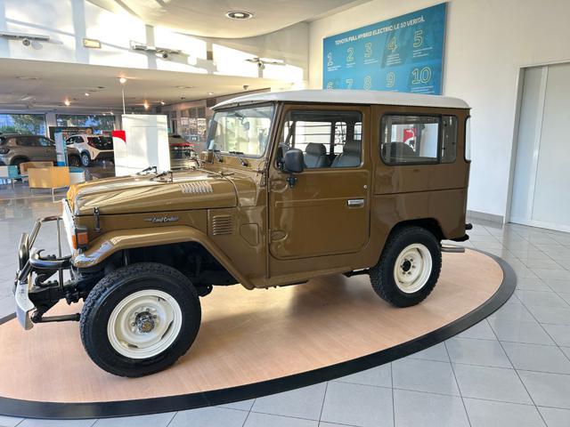 TOYOTA Land Cruiser BJ 42 HARD TOP