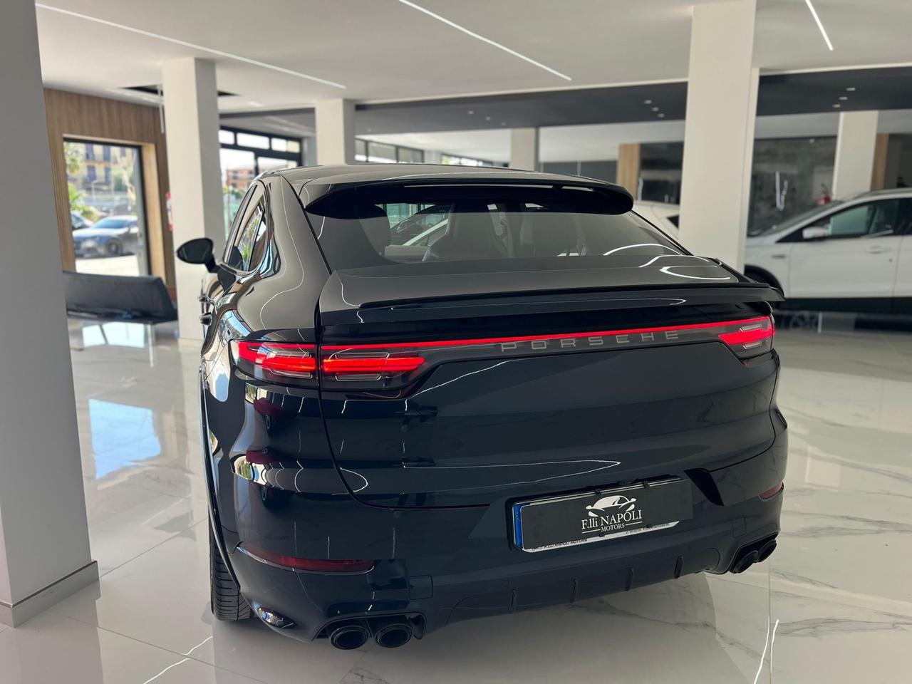 Porsche Cayenne Coupé 3.0 V6 Platinum Edition iva esposta