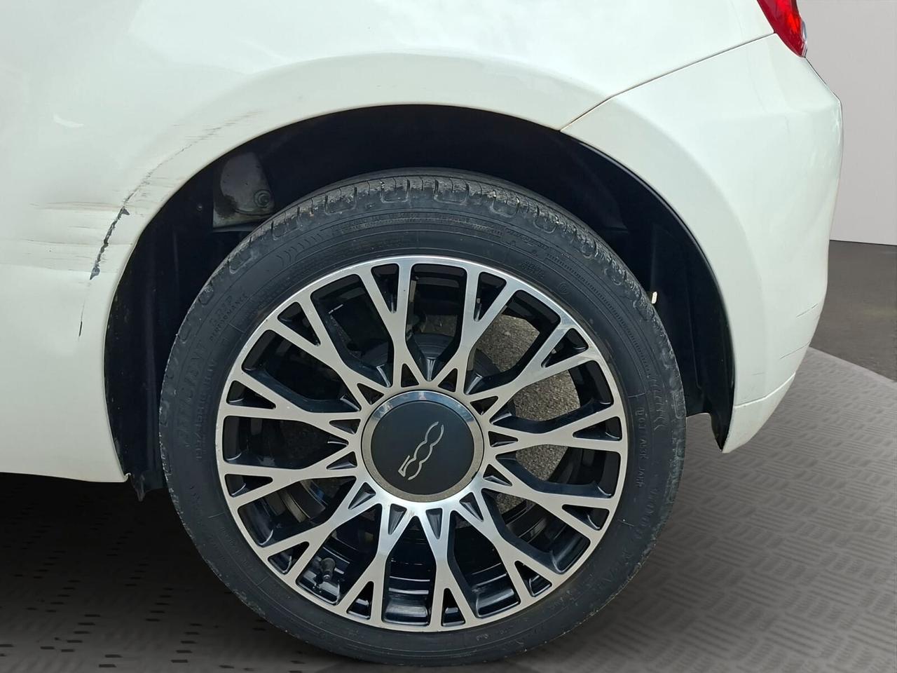 Fiat 500 C 1.0 Hybrid Dolcevita