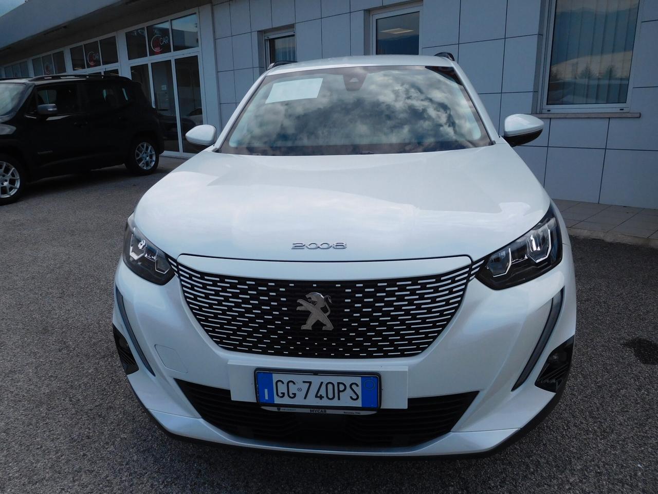 Peugeot 2008 motore elettrico 136 CV Allure Pack