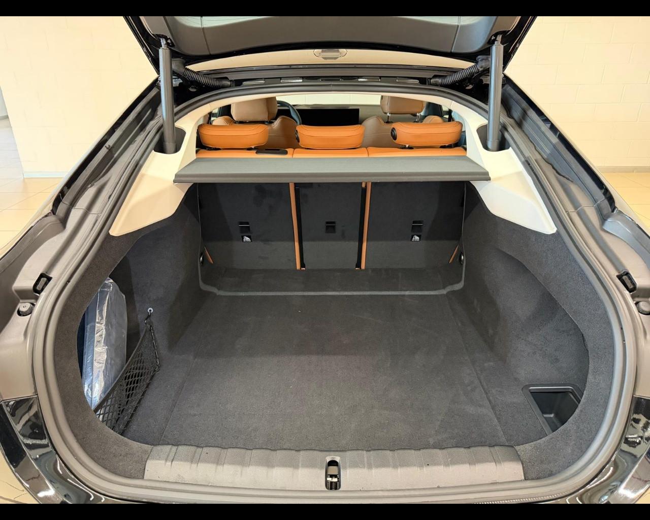 BMW Serie 4 G.C. (G26) - 420d 48V Sport